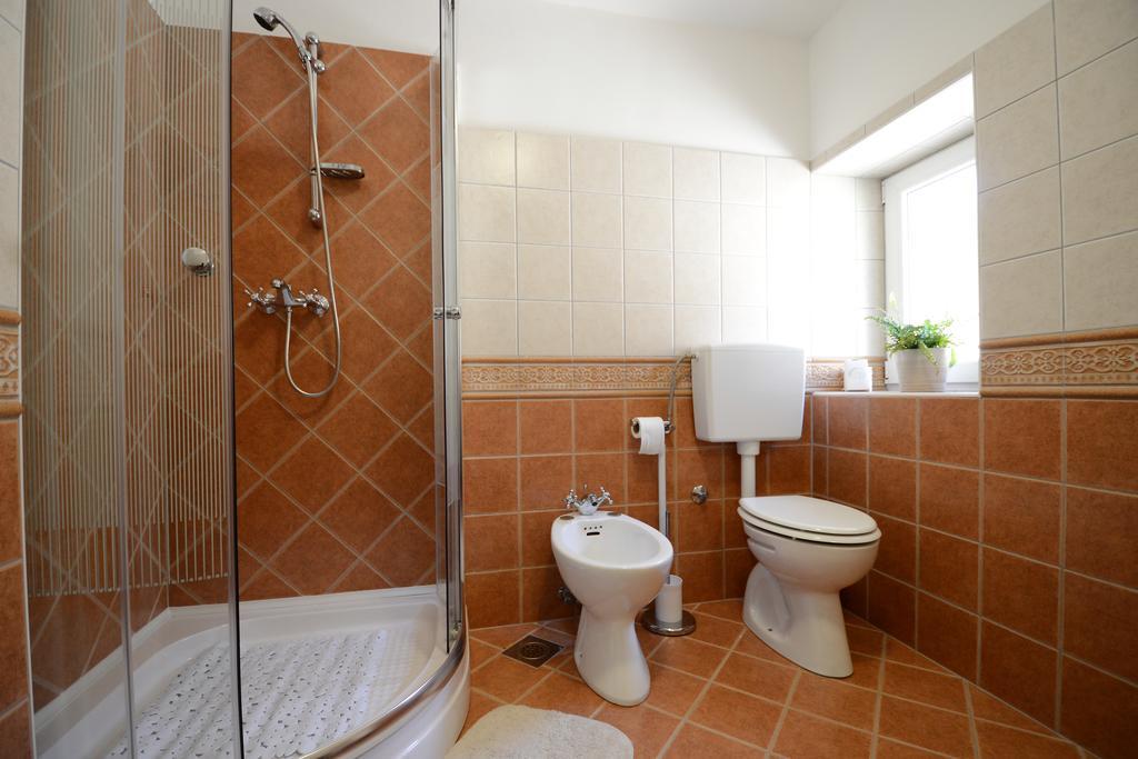 Holiday Home Nono Frane Lindar Kültér fotó